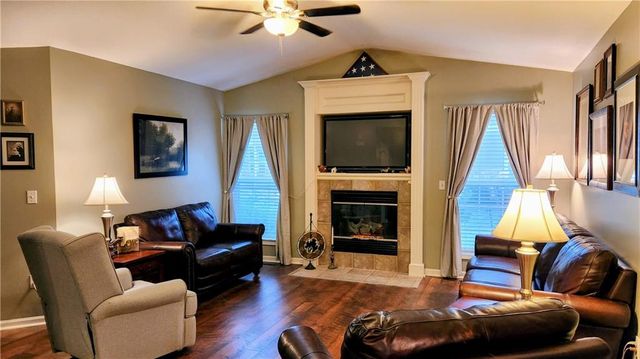 21865 W 119th Terrace, Olathe, KS 66061