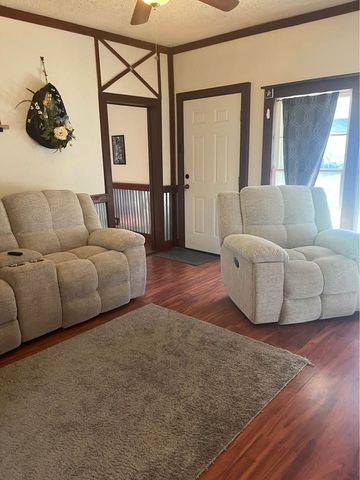 525 W Elm Street, Stephenville, TX 76401