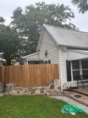 525 W Elm Street, Stephenville, TX 76401