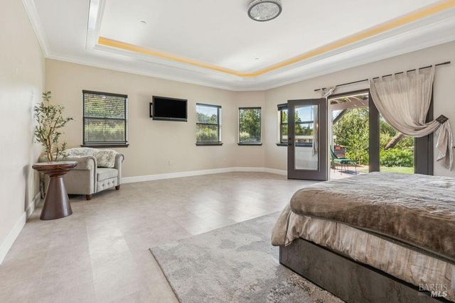 695 Quietwater Rd, Santa Rosa, CA 95404