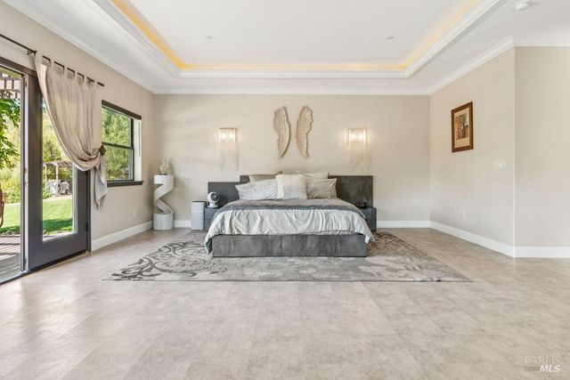 695 Quietwater Rd, Santa Rosa, CA 95404