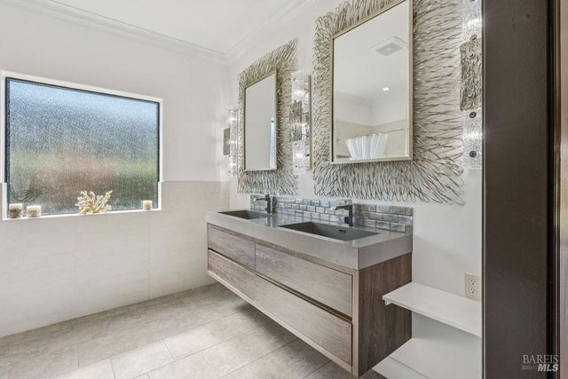 695 Quietwater Rd, Santa Rosa, CA 95404