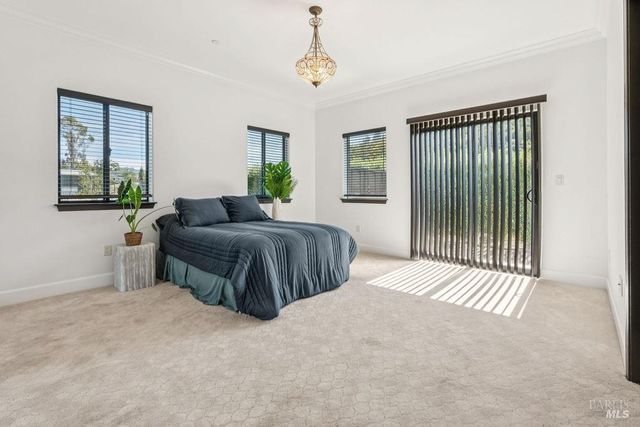 695 Quietwater Rd, Santa Rosa, CA 95404