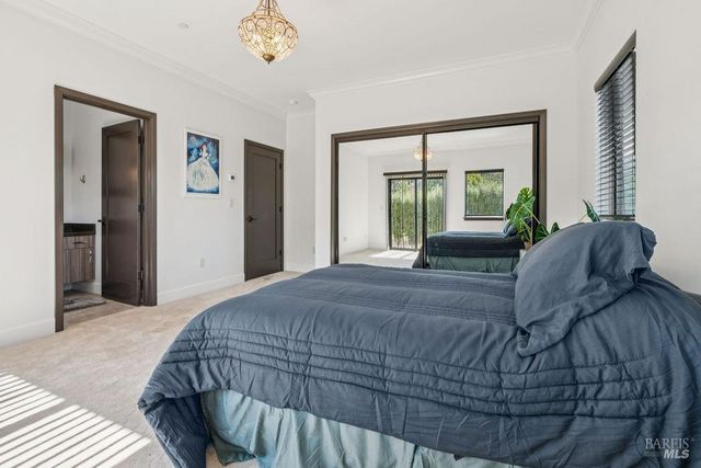 695 Quietwater Rd, Santa Rosa, CA 95404