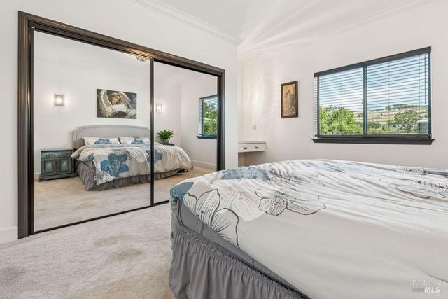 695 Quietwater Rd, Santa Rosa, CA 95404