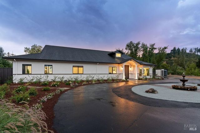 695 Quietwater Rd, Santa Rosa, CA 95404