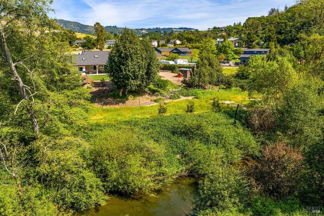695 Quietwater Rd, Santa Rosa, CA 95404