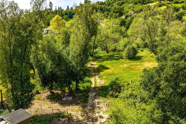 695 Quietwater Rd, Santa Rosa, CA 95404