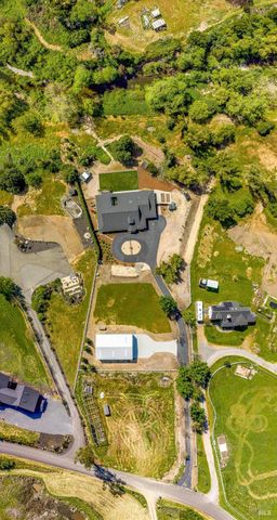 695 Quietwater Rd, Santa Rosa, CA 95404