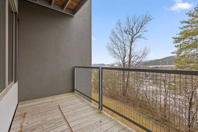 411 Fairpoint Street 203, Chattanooga, TN 37405