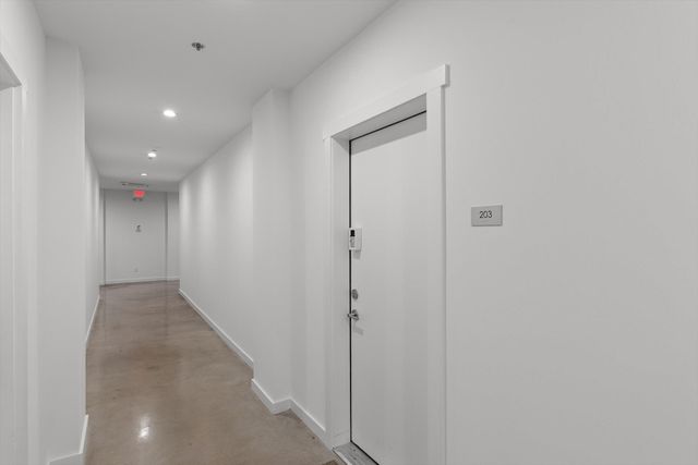 411 Fairpoint Street 203, Chattanooga, TN 37405