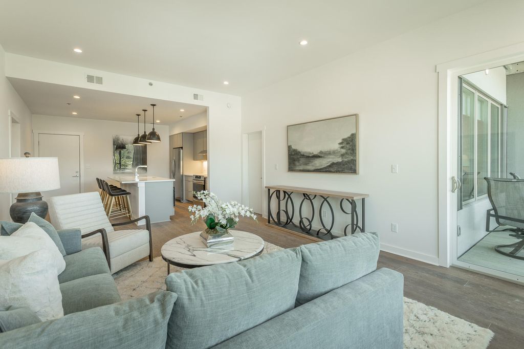 411 Fairpoint Street 203, Chattanooga, TN 37405