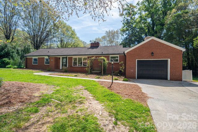 1105 Hillcrest Drive, Cherryville, NC 28021