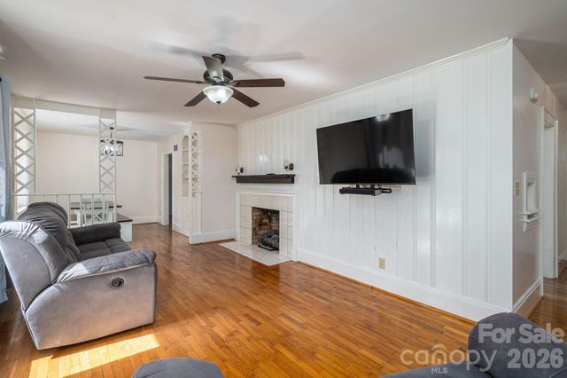 1105 Hillcrest Drive, Cherryville, NC 28021