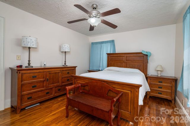 1105 Hillcrest Drive, Cherryville, NC 28021