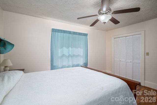 1105 Hillcrest Drive, Cherryville, NC 28021