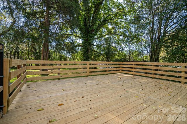 1105 Hillcrest Drive, Cherryville, NC 28021