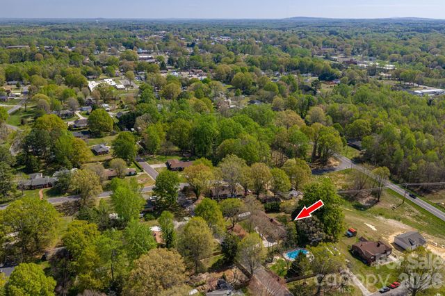 1105 Hillcrest Drive, Cherryville, NC 28021