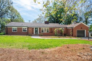 1105 Hillcrest Drive, Cherryville, NC 28021