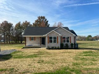 143 N Harris Ln, Portland, TN 37148
