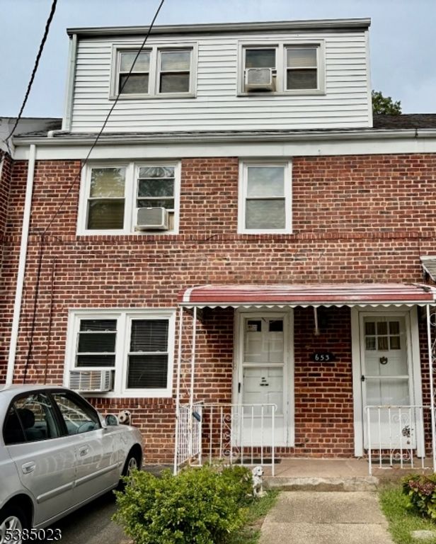 653 CORA PLACE, Rahway City, NJ 07065