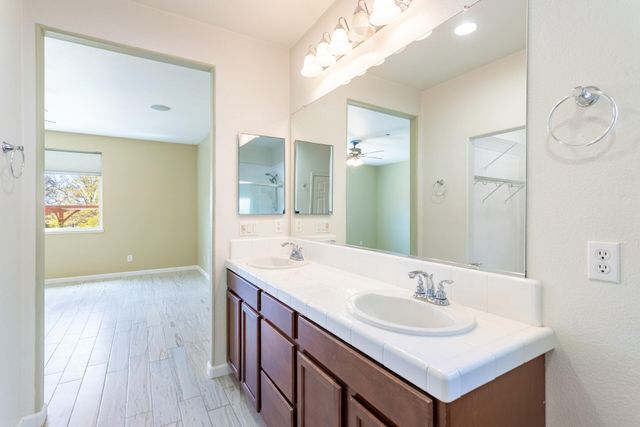 3874 Palm Springs Drive, Redding, CA 96002