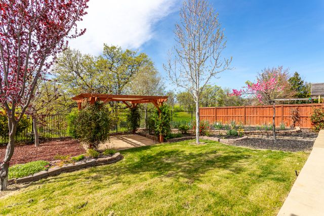 3874 Palm Springs Drive, Redding, CA 96002