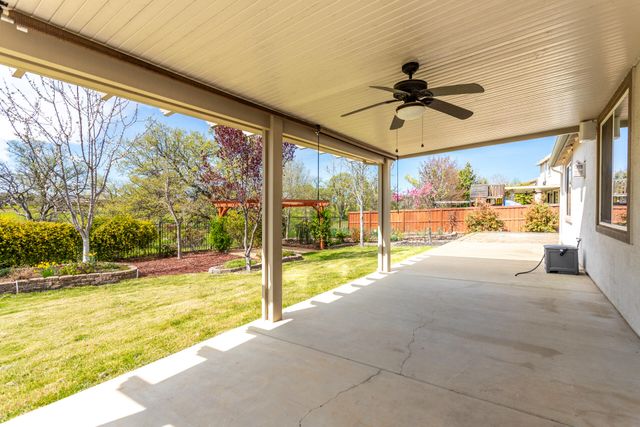 3874 Palm Springs Drive, Redding, CA 96002