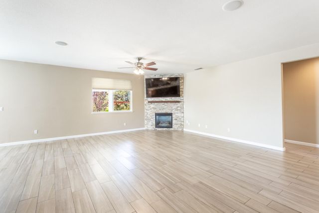 3874 Palm Springs Drive, Redding, CA 96002