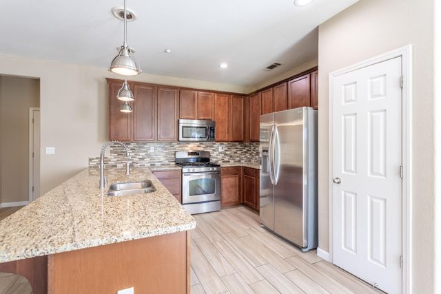 3874 Palm Springs Drive, Redding, CA 96002