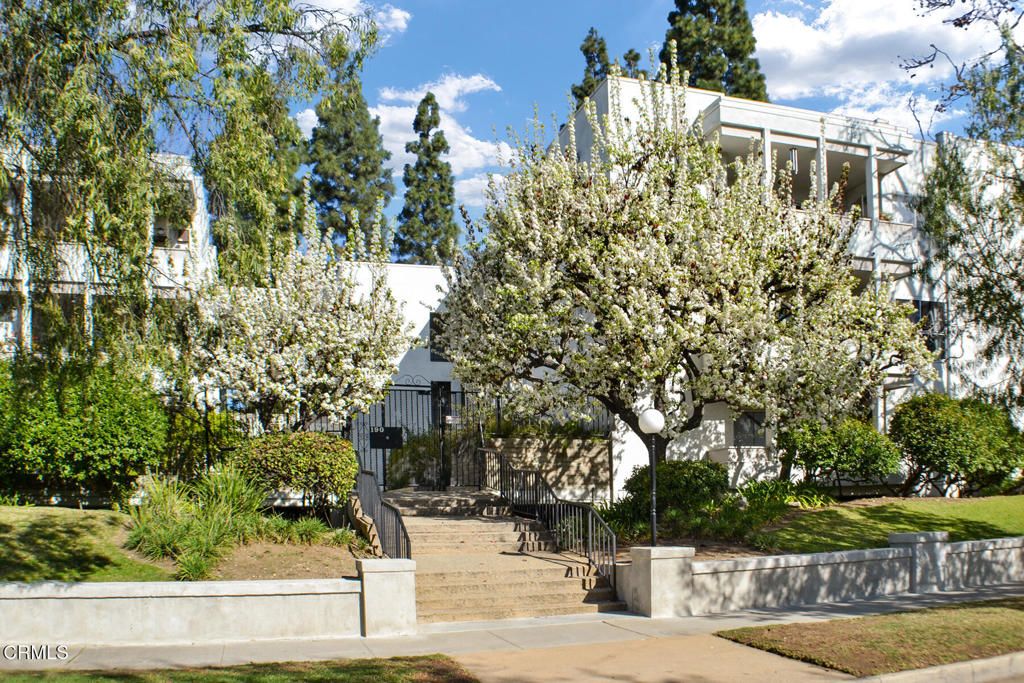 190 Arroyo Terrace 102, Pasadena, CA 91103