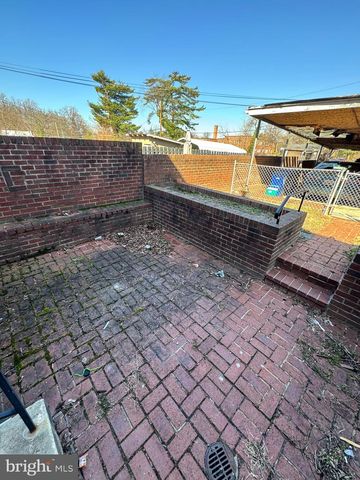 44 CRITTENDEN ST NE, Washington, DC 20011