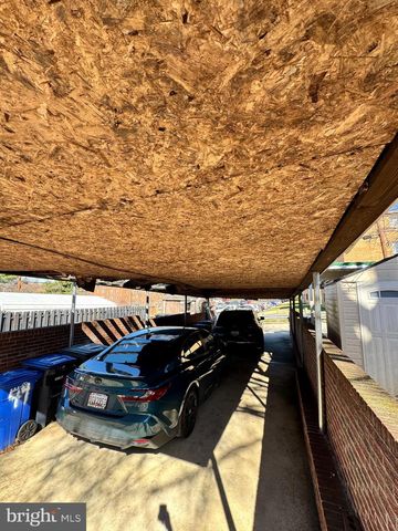 44 CRITTENDEN ST NE, Washington, DC 20011