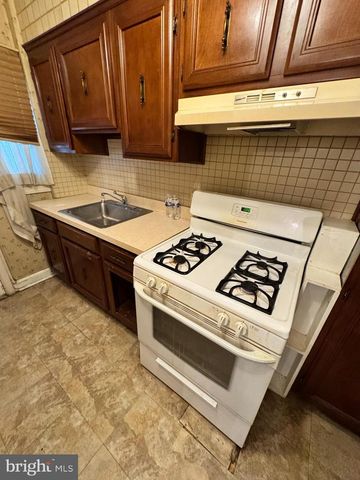 44 CRITTENDEN ST NE, Washington, DC 20011