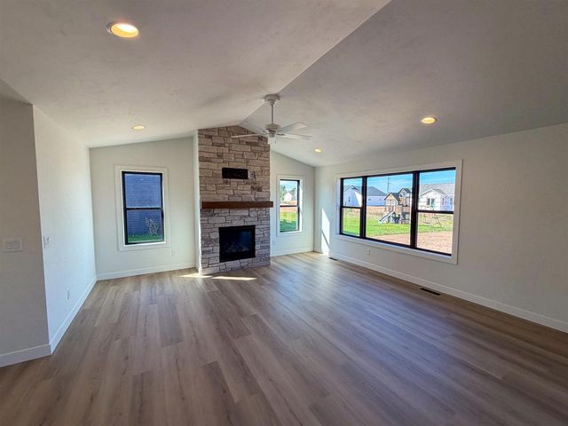 N8853 GALWAY LANE, Appleton, WI 54915