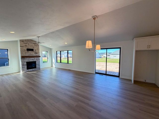 N8853 GALWAY LANE, Appleton, WI 54915