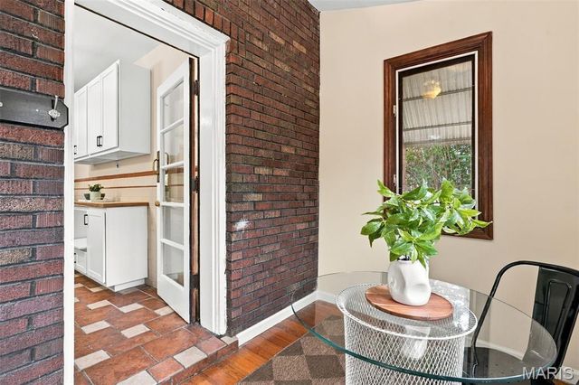 5601 Walsh Street, St Louis, MO 63109