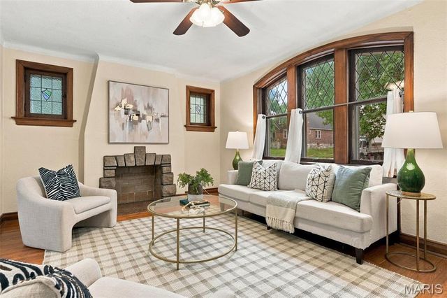 5601 Walsh Street, St Louis, MO 63109