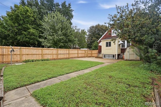 5601 Walsh Street, St Louis, MO 63109