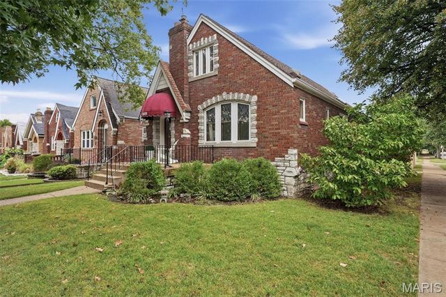 5601 Walsh Street, St Louis, MO 63109