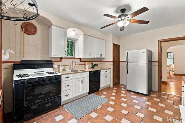 5601 Walsh Street, St Louis, MO 63109