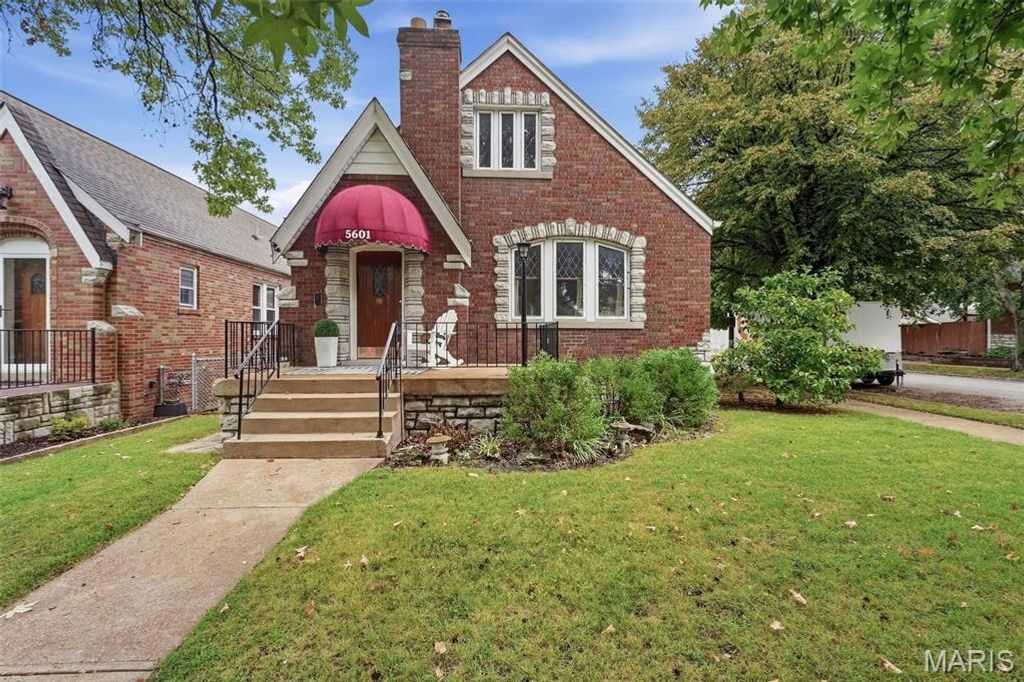 5601 Walsh Street, St Louis, MO 63109