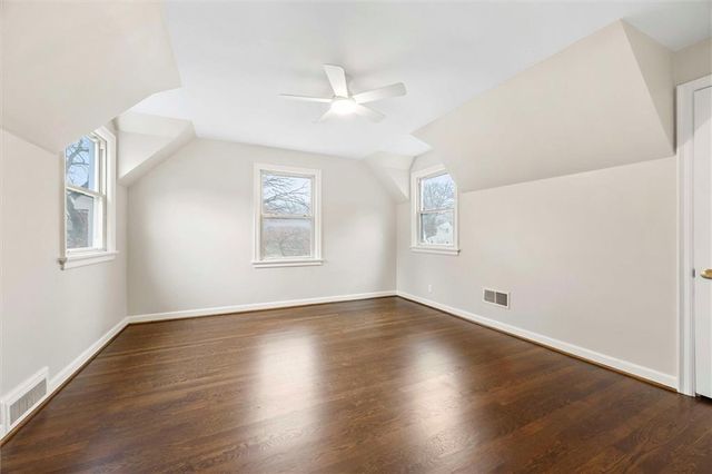 6728 Cherry Street, Kansas City, MO 64131