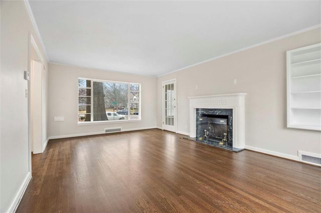 6728 Cherry Street, Kansas City, MO 64131