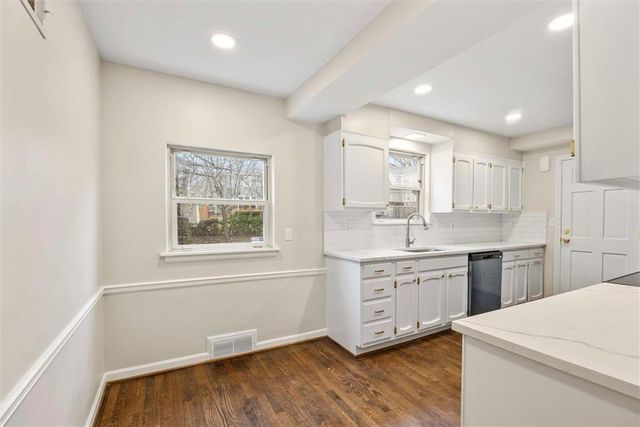 6728 Cherry Street, Kansas City, MO 64131