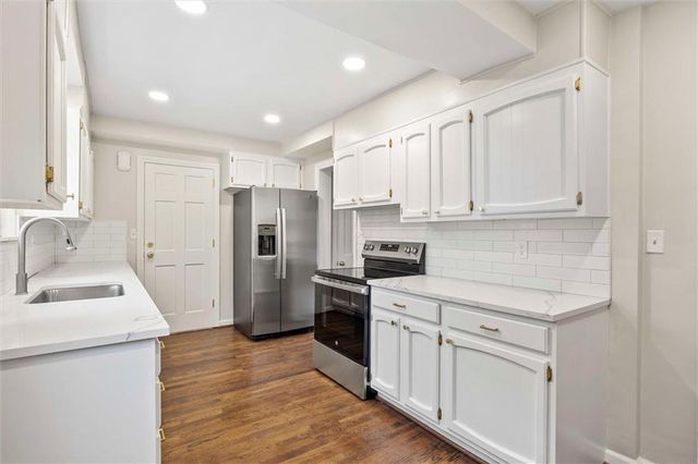 6728 Cherry Street, Kansas City, MO 64131