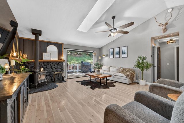 5287 cold springs Dr, Foresthill, CA 95631