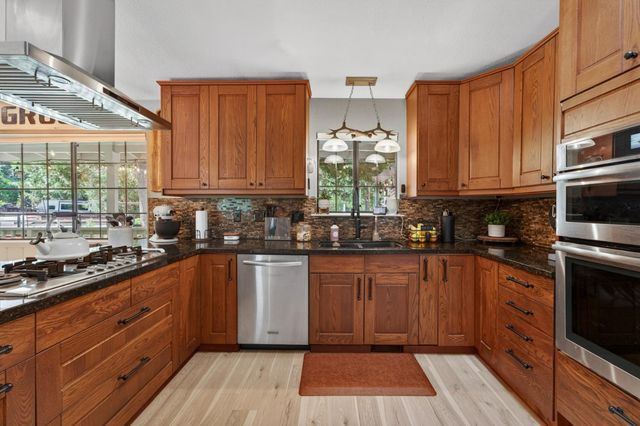 5287 cold springs Dr, Foresthill, CA 95631