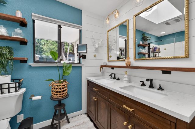 5287 cold springs Dr, Foresthill, CA 95631