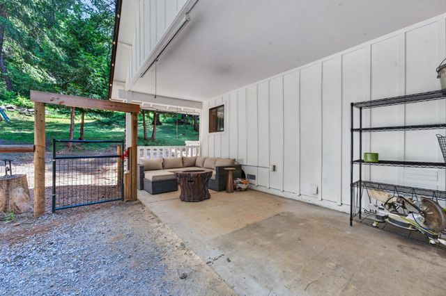 5287 cold springs Dr, Foresthill, CA 95631